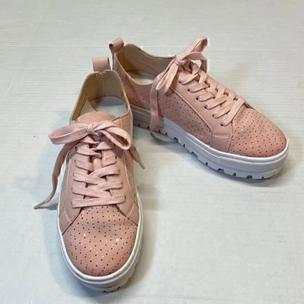 Patrizia by Spring step women’s casual ties shoe. Pastel pink. Size 6